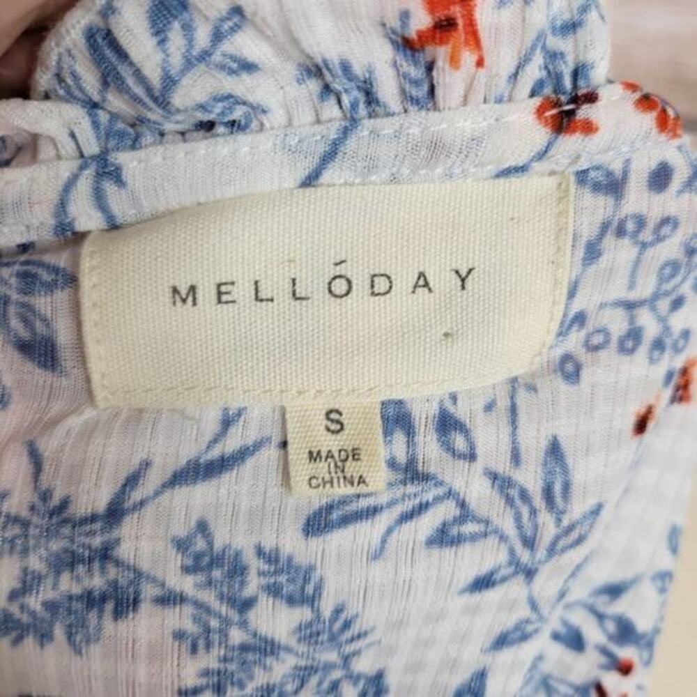 Melloday V-Neck Button Front Ruffle Sleeve Top Size Small - Picture 6 of 8